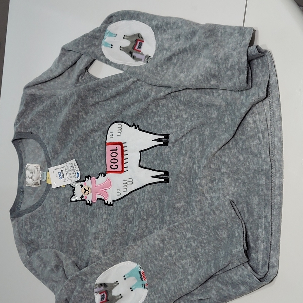 Llama top